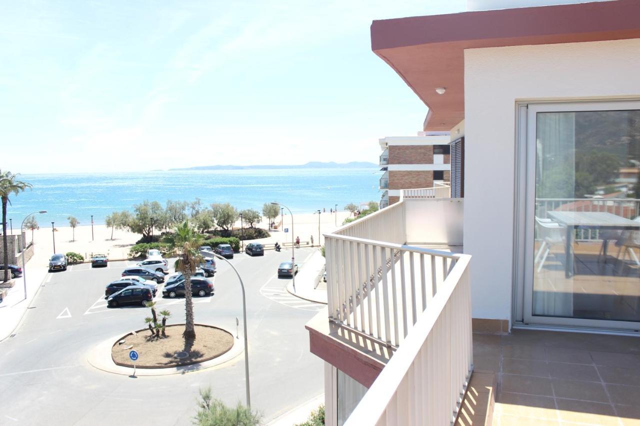 Beautiful Loft, Huge Sunny Terrace, View Over The Beach And Sea Roses Eksteriør billede