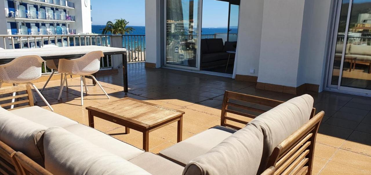 Beautiful Loft, Huge Sunny Terrace, View Over The Beach And Sea Roses Eksteriør billede